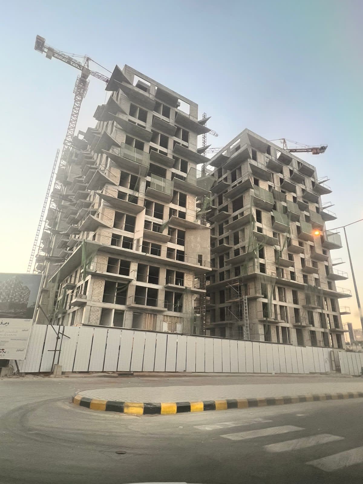 مشروع باترو ليفنج السكني